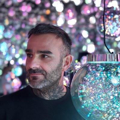 Porträtfoto von Julien Jimenez, Autor der Fachbeiträge von Stoffwacht